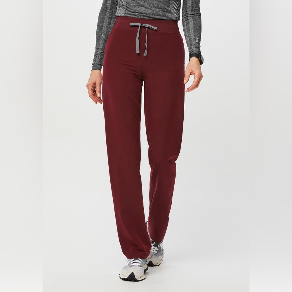 Figs Women's high waisted Livingston pants- Burgundy